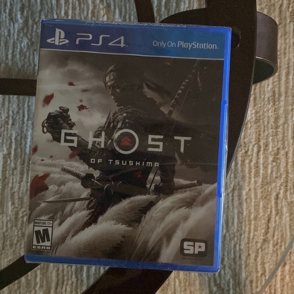 PS4 Ghost of Tsushima never removed the original plastic - Picture 2 of 2